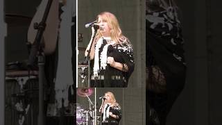 Deborah Bonham talks #johnbonham #ledzeppelin #thesongremainsthesame The Old Hyde intro