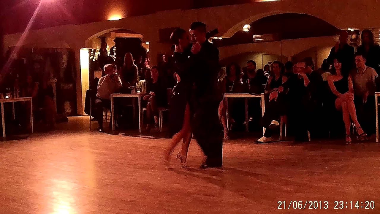 Josè Fernandez Y Martina Waldman - Flores del alma - Barrio Tango - Roma