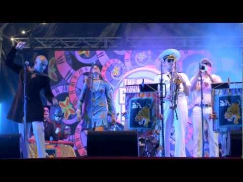 You Me Bullets Love (Live)