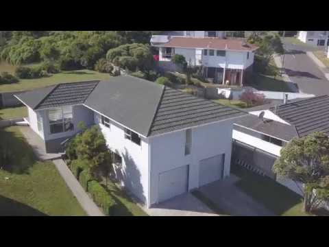 2 Stroud Way, Newlands