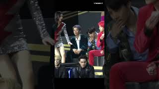 Download lagu The Way Sunmi Helped Taehyung In Award Show 🥺💯 #bts #taehyung #shorts mp3