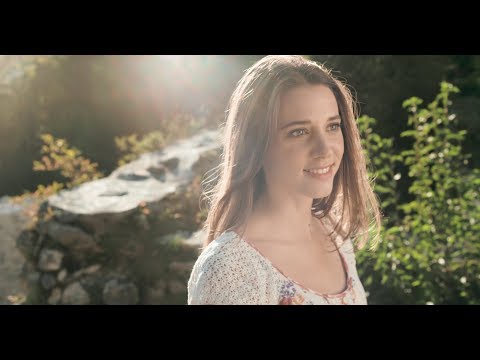 Monika Avsenik - Nesi me, nesi (priredba skladbe Srečanje)