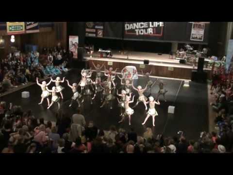 TS FREE DANCE - Čaj o páté