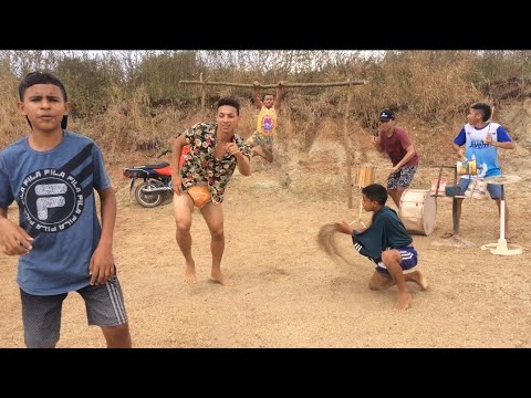 FUNDO DE QUINTAL OFC - TACO TACO E NÃO PEGA (VERSION FQ) (Vídeo Oficial)
