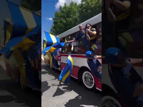 "Previa en La Boca. Alrededores de La Bombonera en el Superclásico ante River" Barra: La 12 &bull; Club: Boca Juniors