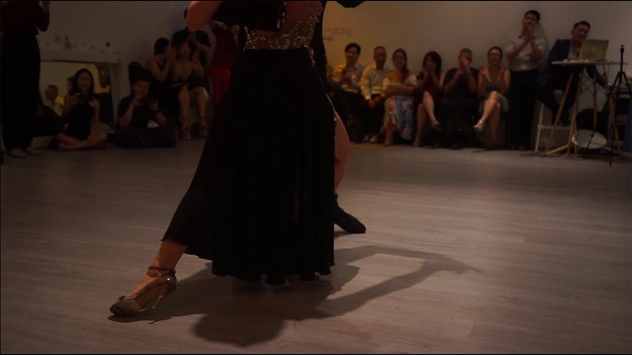 Laura D'Anna & Sebastián Acosta Tango Performance 4 @ Christmas Milonga by FAME Studio Malaysia *