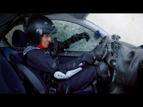 AUTO MET KLAAS ERIN OP DE KOP // Kan Klaas een salto maken met een rijdende auto? - Stap 2