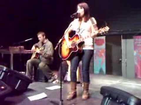 Peha - V zaseknutom vytahu