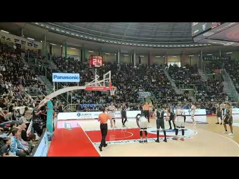 Alessandro Gentile tira (e sbaglia) il tiro libero sotto la Fossa Dei Leoni! (FORTITUDO vs Trento)