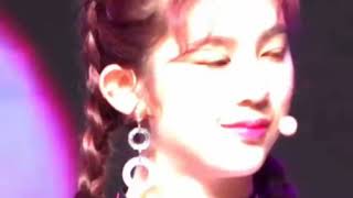 Momoland Daisy - Fly