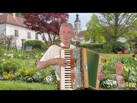 Freunde ja heute feiern wir am Akkordeon mit Gesang von Gottfried Kletzmair