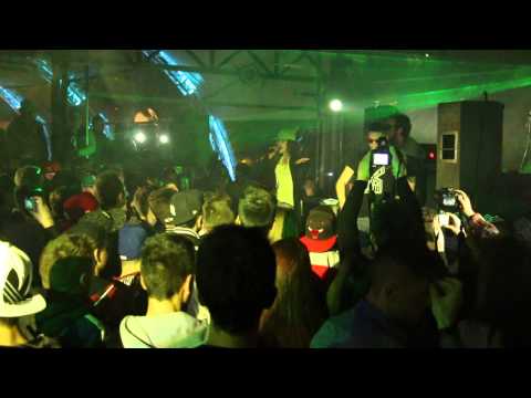 VERSI SONORI | Cerco di scappare - Live Pt. 1 | Mea Culpa Tour - Clementino (Tempi Duri / Universal)