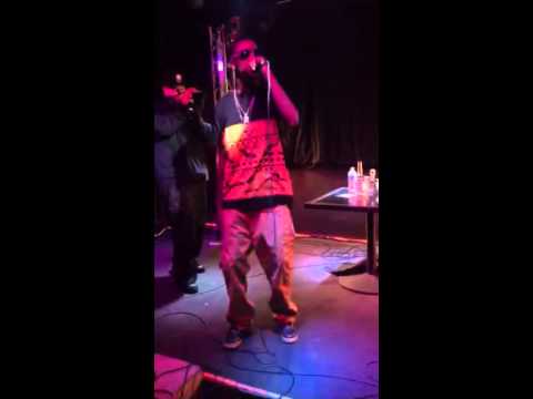 5 Star Flashy Performs at toots