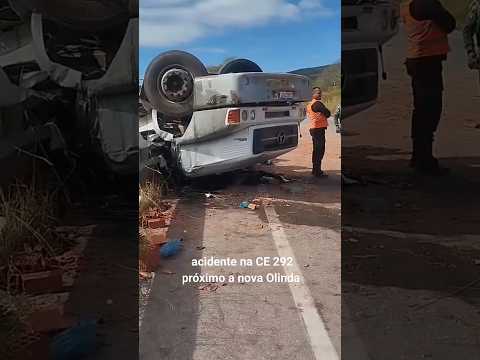 caminhão carregado com blocos tombou na descida próximo a nova Olinda no Ceará #caminhão