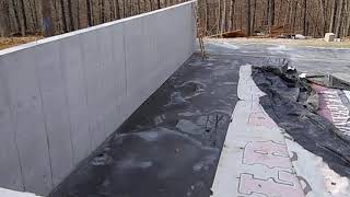 Setting short walls with gates forms