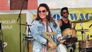 Ewa Farna - Měls mě vůbec rád Mníšek pod Brdy 21.07.2018 Ewa Farna - Měls mě vůbec rád Mníšek pod Brdy 21.07.2018
