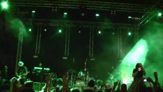 Fabrizio Moro - Non e' una Canzone (live)