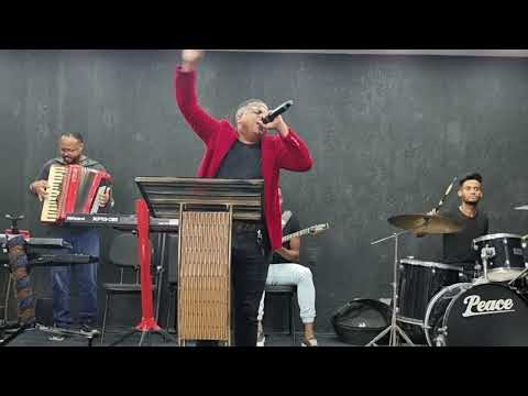 Pastor Felipe Santana na mini vigília IEAR pega o arrocha gospel 🔥🙌