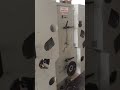 Riproduci video