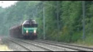 preview picture of video '2007-06 : 72031 avec un train de trémies'