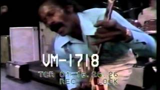 Ingrid Berry with Chuck Berry - Baby What You Want Me To Do (Live, 1975)