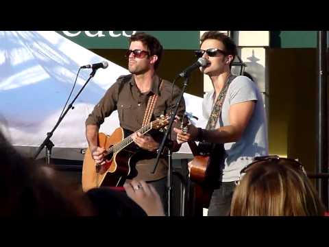 Kris Allen - Everybody Wants to Rule the World/The Way You Make Me Feel 7/14/12