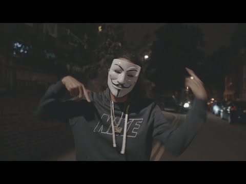 11 PM IN MEATH GARDENS