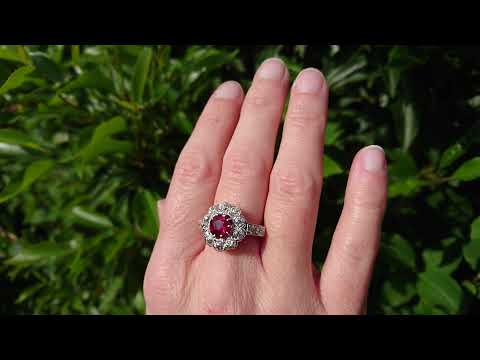 18ct gold stunning ruby & diamond cluster ring