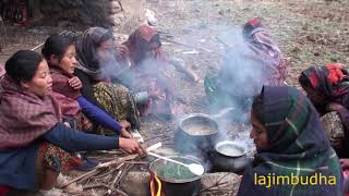 nomad people cooking and eating || Nepal || village life || himalayan life ||