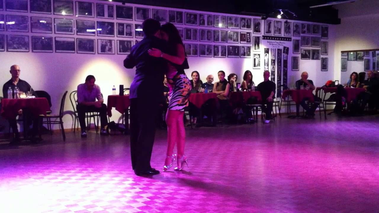 Pablo Garcia y Laura Grandi bailan en Zotto Tango Academy Milano " Buscandote"