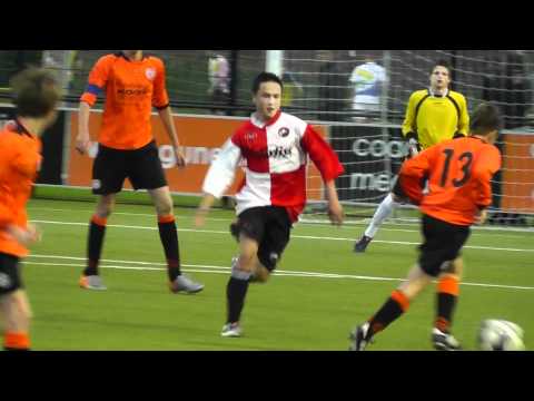 20 sep 2011 VV De Meern C2 - PVCV C1 vr 4-3, mooie actie Stephan