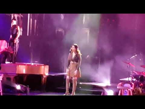 Lara del Rey Melbourne 31-March-2018(1)