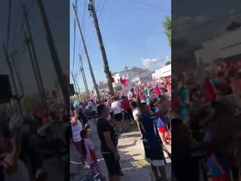 "Previa hinchada Los andes vs Temperley"Gasolero mira que distinto somos"" Barra: La Banda Descontrolada &bull; Club: Los Andes