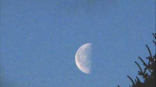 preview picture of video 'Měsíc v pohybu. Moon Time Lapse. (Turnov-Výšinka)'