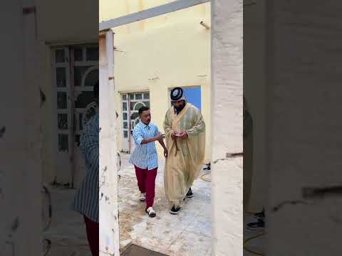 العكيد تعارك 😂😂