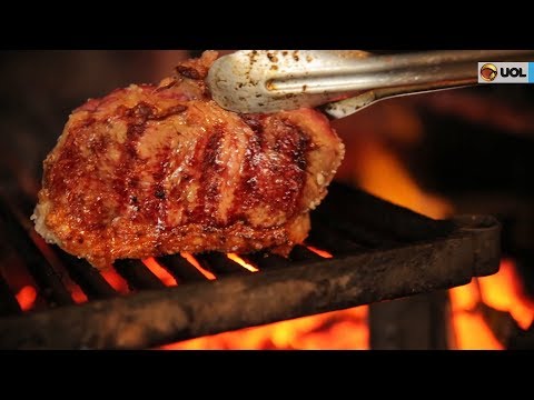 Jota Bê avalia churrascarias rodízio e a la carte. Qual vale a pena?