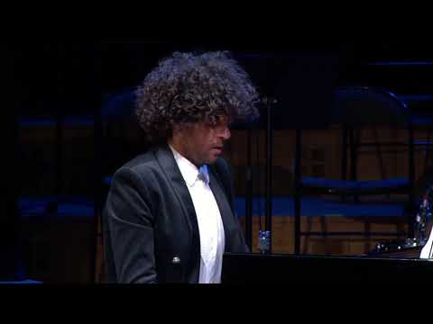 Arturo Marquez | "Danzon" par Simon Ghraichy