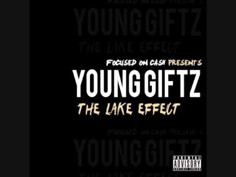 15. Dreamin' feat. ACE B8gie (F.O.C.) - Young Giftz (F.O.C.) - The Lake Effect
