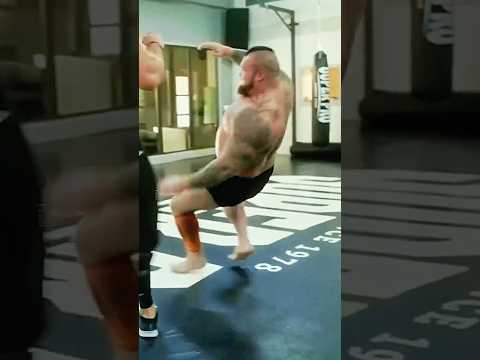 He Tried To Handle Leg Kick From The Top Striker… Just To Be Clear HE TRIED