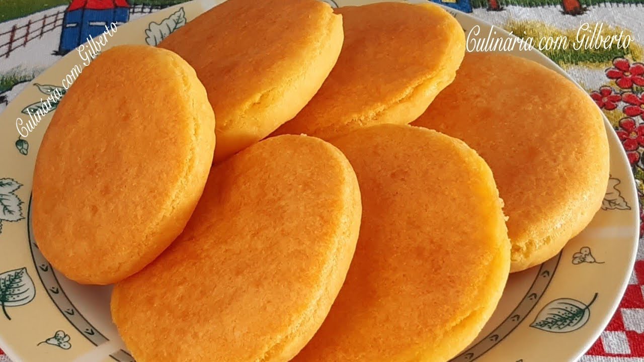 Simple wheat-free cornmeal biscuits without eggs