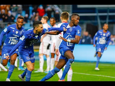 Kiki Kouyaté, plus haut que tout le monde !