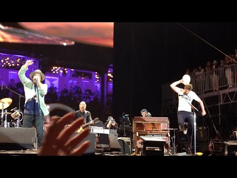 Pearl Jam - Rockin' in the Free World (with Bradley Cooper) – BottleRock 2024, Napa