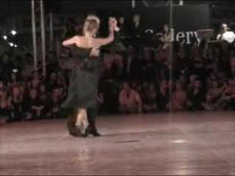  Andrea Misse  and  Javier Rodriguez  are  dancing  to  the  tango  "  No MIentas  "
