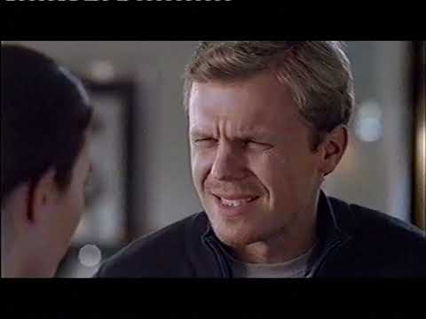 Zapowiedzi, reklamy, sponsorzy, ogłoszenia społeczne i plansza. TVN 10.11.2012