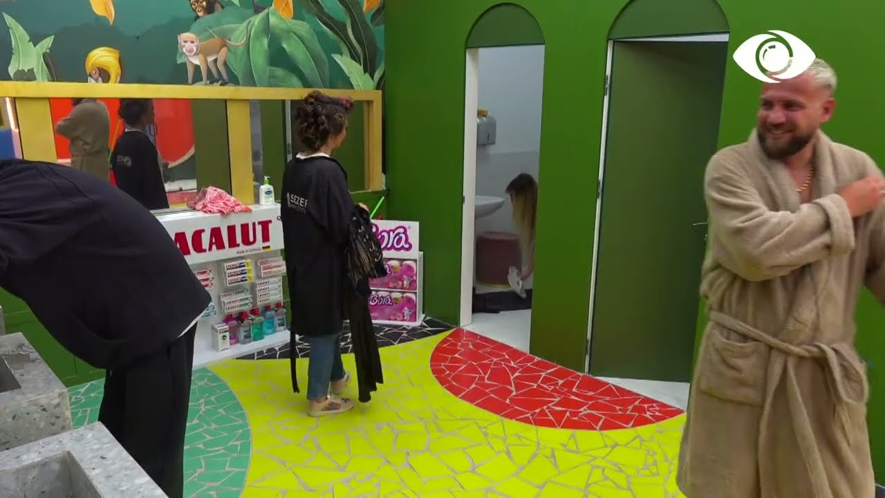 Të futemi në tualet bashkë?/ Luizi batuta me Nitën në banjo