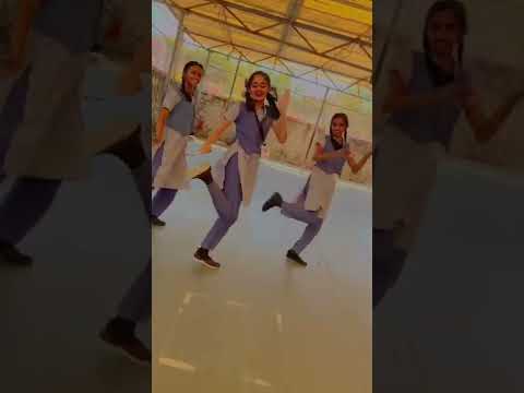 💃Dholida | Gangubai Kathiyawadi 🔥School Girls dancing  #bindasskavya #shorts