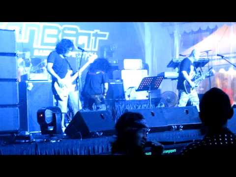 Ministry Of Rock (Jatt Ali) performing Rainbow's Kill The King