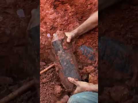 Yes this is real! Huge Quartz crystal being found in Arkansas! Full video coming soon!