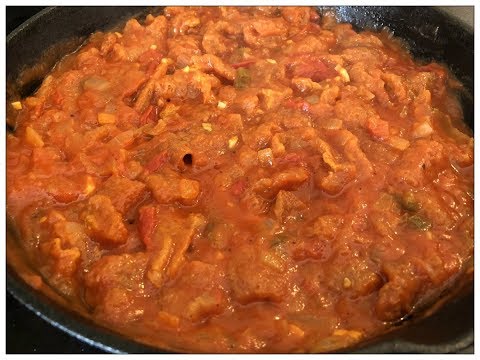 Tricia's Creations: Chicharones En Salsa/ Pork Rinds In Tomato Sauce