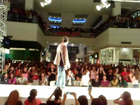 DESFILE - LUCIANO SZAFIR - 19.04.09